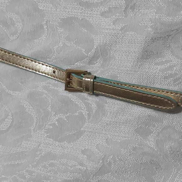 Lilly Pulitzer Finders Keepers "Hot To Trot" Crossbody Fold-Over Clutch Purse. - Picture 14 of 16